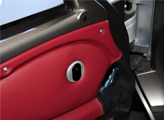 Elise 2011款 1.8L R标准版 车厢座椅   门窗控制