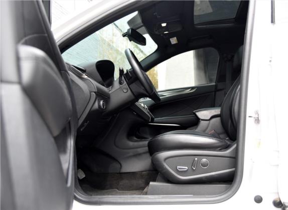 林肯MKC 2014款 2.0T 两驱尊雅版 车厢座椅   前排空间
