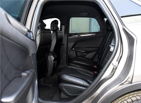 林肯MKC 2016款 2.0T 两驱尊享版 车厢座椅   后排空间