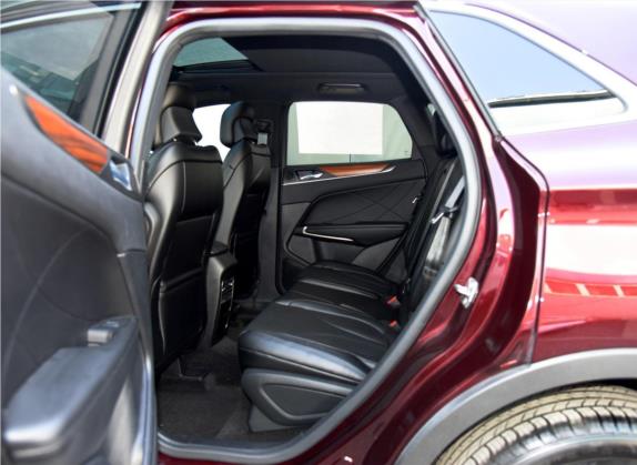 林肯MKC 2016款 2.0T 两驱尊雅版 车厢座椅   后排空间
