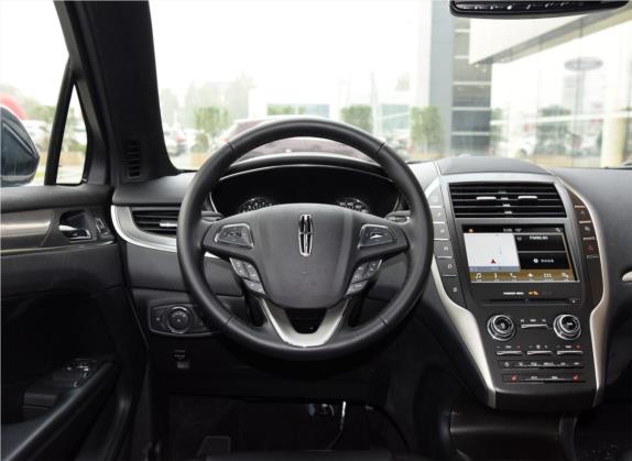 林肯MKC 2017款 2.0T 两驱尊享版 中控类   驾驶位