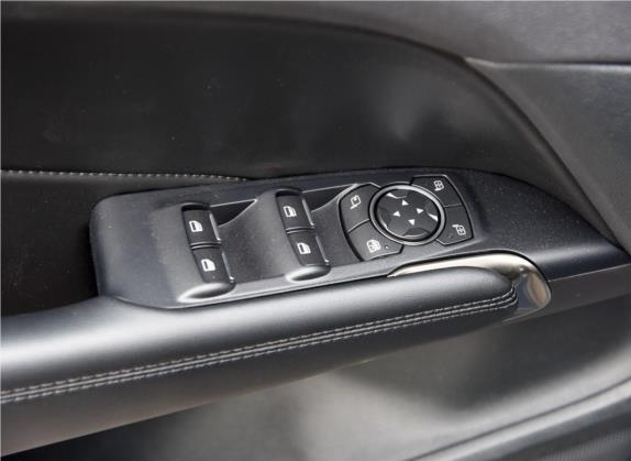 林肯MKC 2017款 2.0T 两驱尊享版 车厢座椅   门窗控制