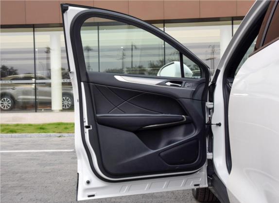 林肯MKC 2017款 2.0T 两驱尊悦版 车厢座椅   前门板