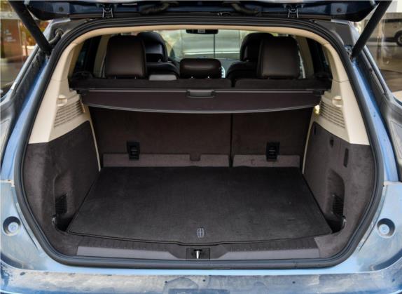 林肯MKC 2018款 2.0T 四驱尊雅版 车厢座椅   后备厢