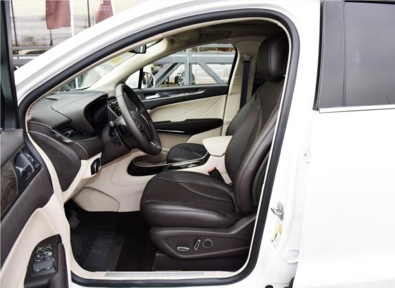 林肯MKC 2019款 2.0T 四驱尊雅版 国VI 车厢座椅   前排空间