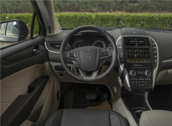 林肯MKC 2019款 2.0T 四驱尊耀版 国VI 中控类   驾驶位