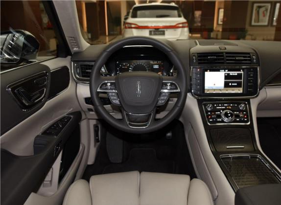 林肯大陆 2017款 2.0T 两驱尊享版 中控类   驾驶位