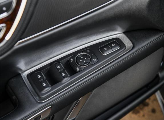 林肯大陆 2019款 2.0T 两驱尊耀版 国V 车厢座椅   门窗控制