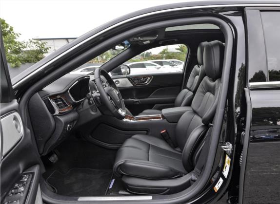 林肯大陆 2020款 2.0T 两驱MONO限量尊耀版 MONO BLACK 车厢座椅   前排空间