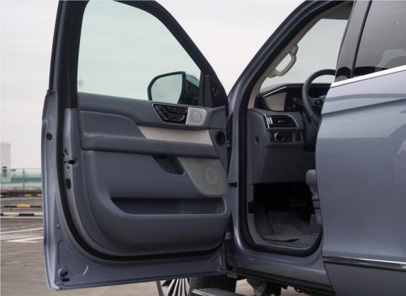 飞行家新能源(进口) 2020款 3.0T V6全驱高性能插电式混动版 车厢座椅   前门板