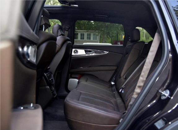 林肯MKX 2015款 2.7T 四驱总统系列 车厢座椅   后排空间