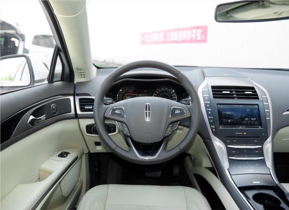 林肯MKZ 2014款 2.0T 尊雅版 中控类   驾驶位