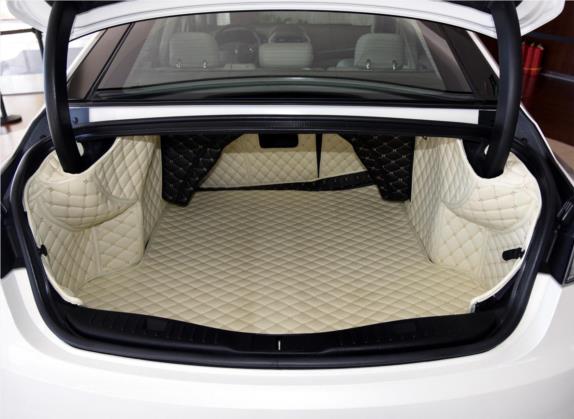林肯MKZ 2015款 2.0T 总统系列 车厢座椅   后备厢