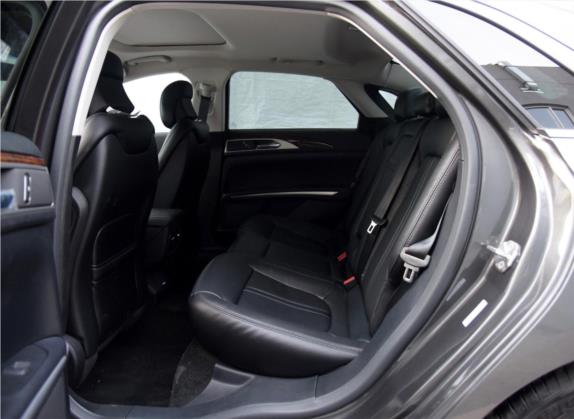 林肯MKZ 2016款 2.0T 尊享版 车厢座椅   后排空间