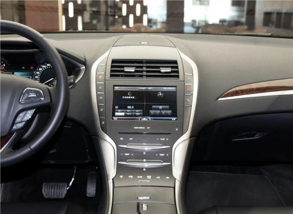 林肯MKZ 2016款 2.0T 尊雅版 中控类   中控台
