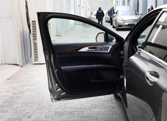 林肯MKZ 2017款 2.0H 混动尊享版 车厢座椅   前门板