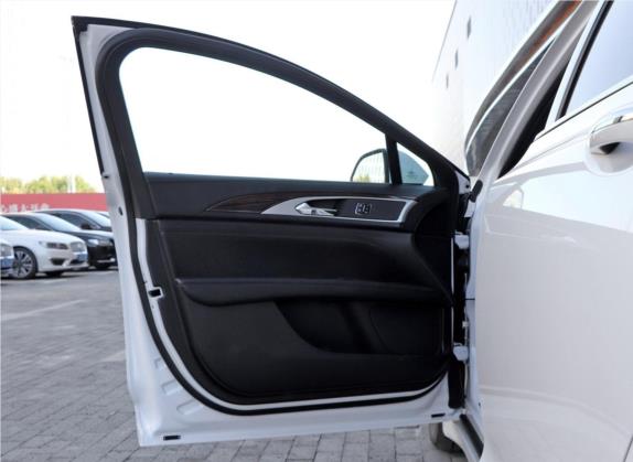林肯MKZ 2018款 2.0H 混动尊享版 车厢座椅   前门板