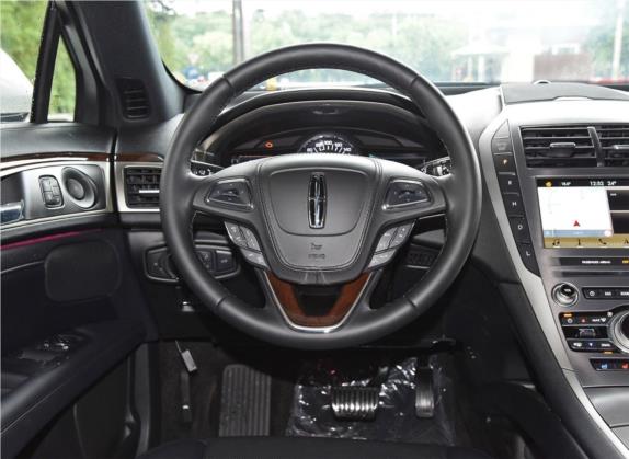 林肯MKZ 2018款 2.0H 混动尊耀版 中控类   驾驶位
