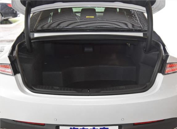 林肯MKZ 2018款 2.0H 混动尊耀版 车厢座椅   后备厢