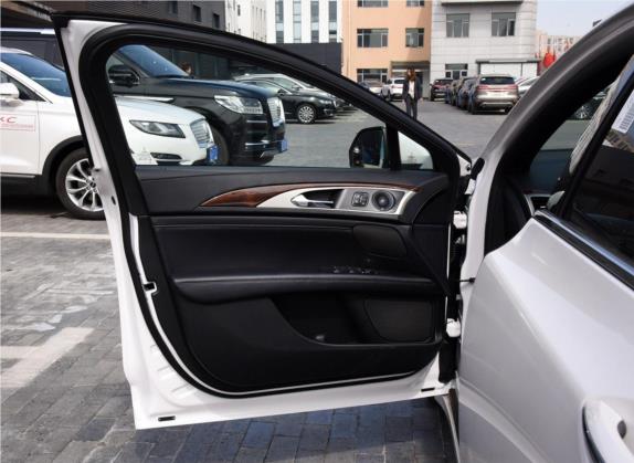 林肯MKZ 2019款 2.0T 尊耀版 国VI 车厢座椅   前门板
