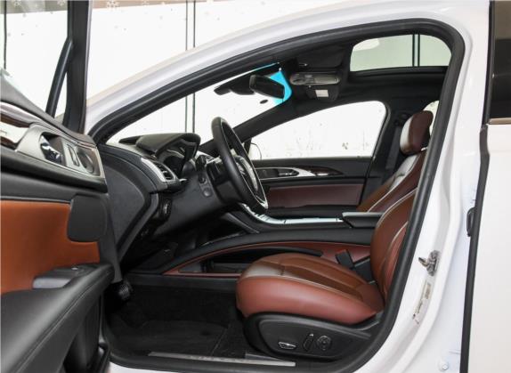 林肯MKZ 2019款 2.0T 尊耀版 国V 车厢座椅   前排空间