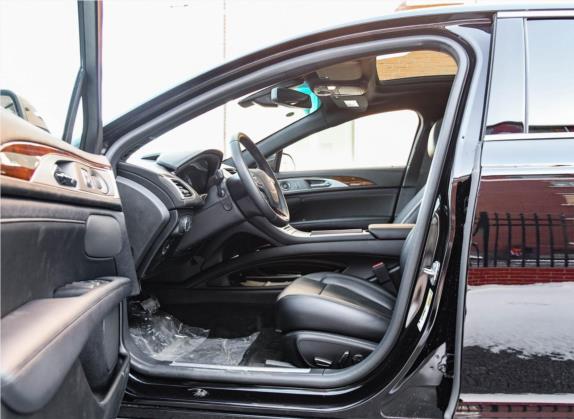 林肯MKZ 2019款 2.0H 混动尊耀版 国V 车厢座椅   前排空间