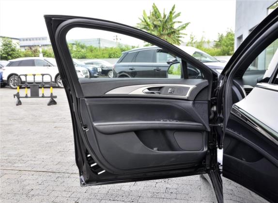 林肯MKZ 2020款 2.0T MONO限量尊雅版 MONO BLACK 车厢座椅   前门板
