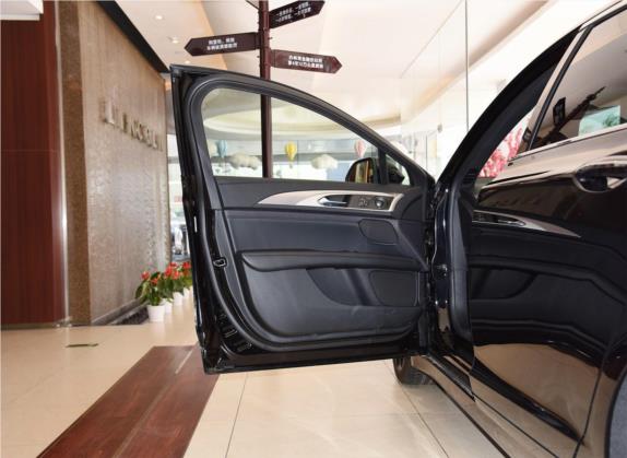 林肯MKZ 2020款 2.0T MONO限量尊耀版 MONO BLACK 车厢座椅   前门板