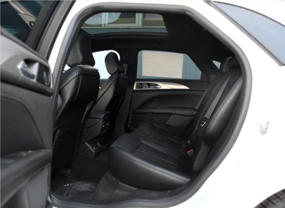 林肯MKZ 2020款 2.0T MONO限量尊耀版 MONO WHITE 车厢座椅   后排空间
