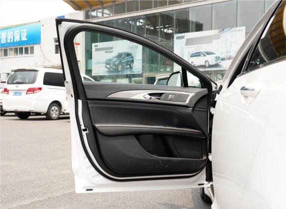 林肯MKZ 2020款 2.0T 尊悦版 车厢座椅   前门板