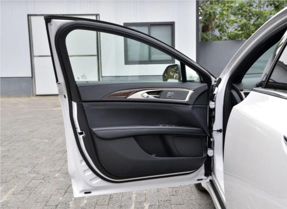 林肯MKZ 2020款 2.0T 尊享版 车厢座椅   前门板