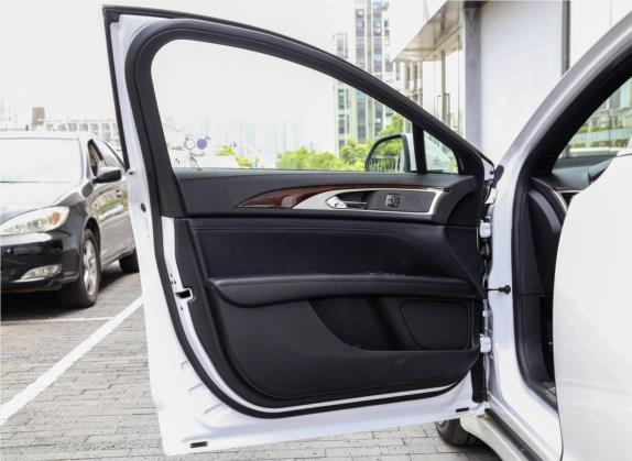 林肯MKZ 2020款 2.0T 尊雅版 车厢座椅   前门板