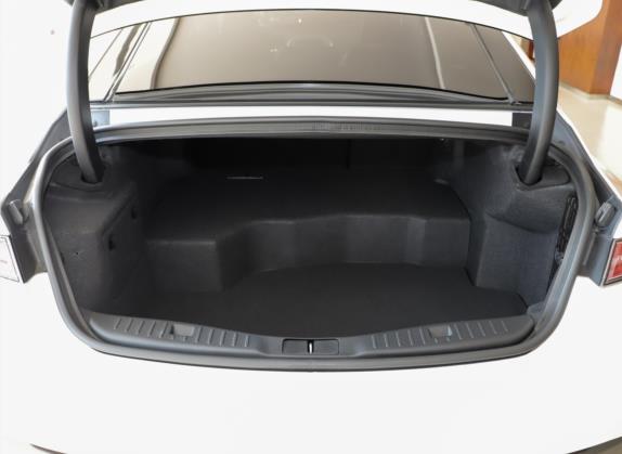 林肯MKZ 2020款 2.0H 混动尊耀版 车厢座椅   后备厢