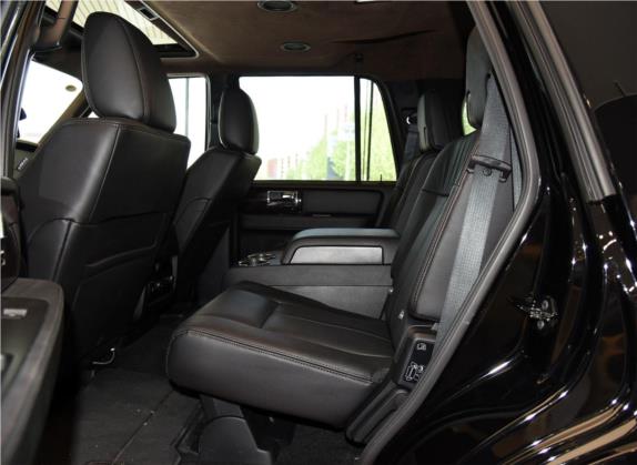领航员 2017款 3.5T AWD 车厢座椅   后排空间
