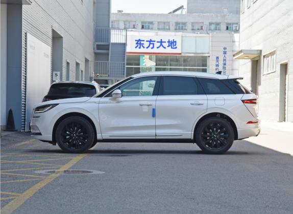 冒险家 2022款 2.0T 两驱MONO限量版 外观   正侧