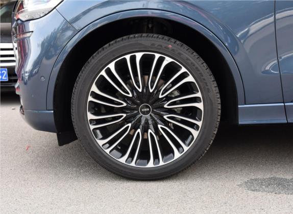 飞行家 2020款 3.0T V6 四驱总统版 其他细节类   前轮