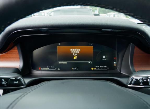 飞行家 2020款 3.0T V6 四驱尊享版 中控类   仪表盘