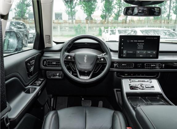 飞行家 2020款 3.0T V6 两驱尊悦版 中控类   驾驶位