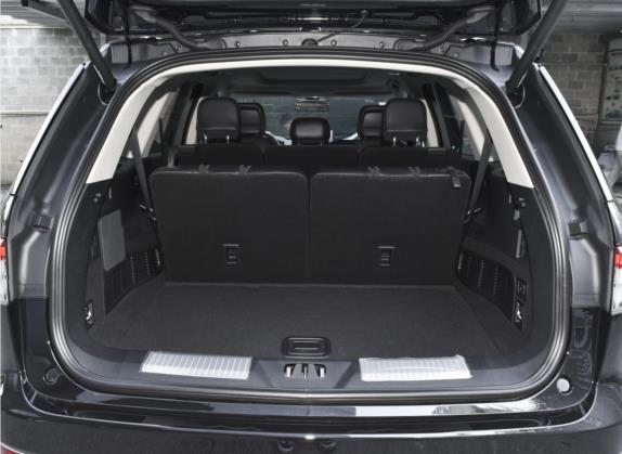 飞行家 2021款 3.0T V6 两驱尊悦版 车厢座椅   后备厢