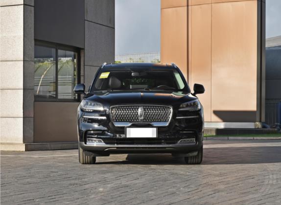 飞行家 2021款 3.0T V6 两驱尊悦版 外观   正前