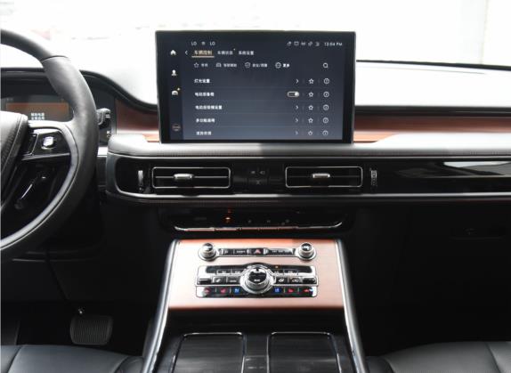 飞行家 2021款 3.0T V6 四驱尊享版 中控类   中控台