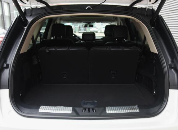 飞行家 2021款 3.0T V6 四驱尊享版 车厢座椅   后备厢