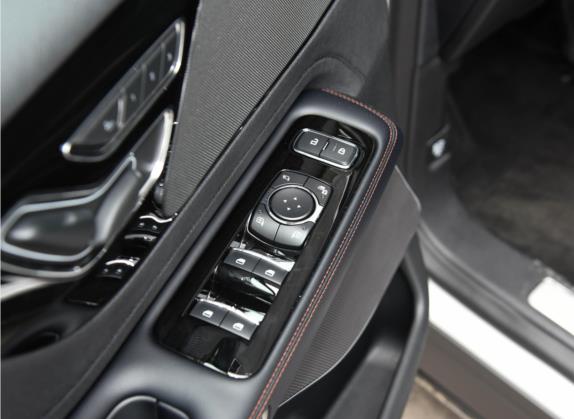 飞行家 2021款 3.0T V6 四驱尊享版 车厢座椅   门窗控制