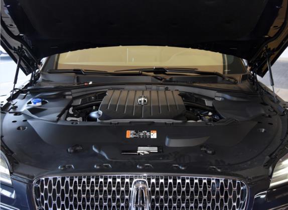 飞行家 2021款 3.0T V6 四驱尊雅版 其他细节类   发动机舱
