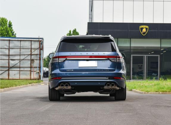 飞行家 2021款 3.0T V6 四驱总统版 外观   正后