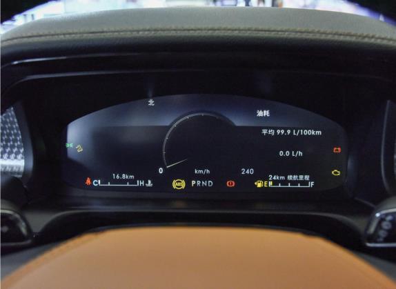 飞行家 2021款 3.0T V6 四驱总统版 中控类   仪表盘