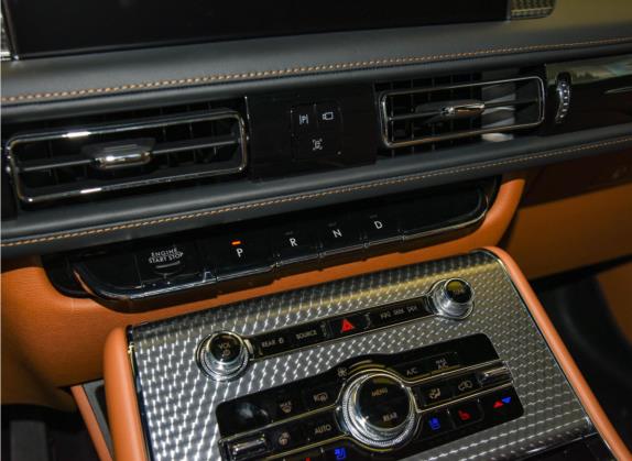 飞行家 2021款 3.0T V6 四驱总统版 中控类   挡把