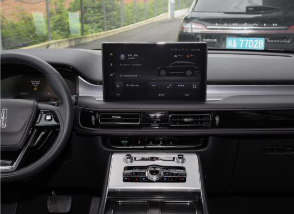 飞行家 2021款 3.0T V6 四驱MONO限量版 中控类   中控台