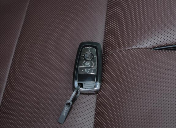 飞行家 2021款 3.0T V6 四驱MONO限量版 其他细节类   钥匙