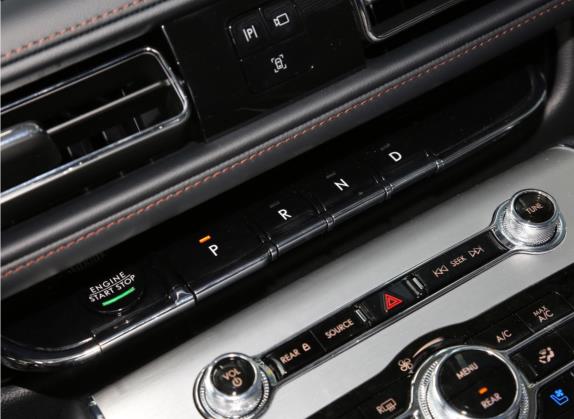 飞行家 2021款 3.0T V6 四驱MONO限量版 中控类   挡把